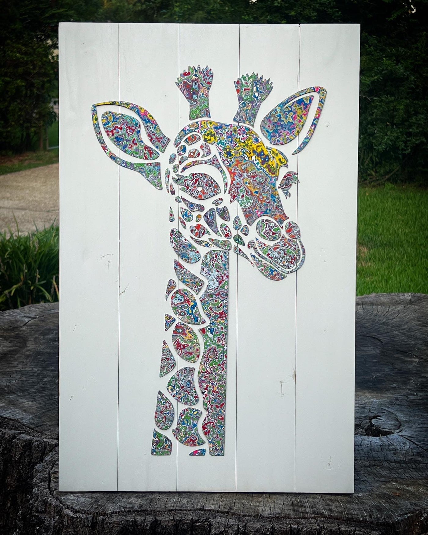 Giraffe Graffiti Carving