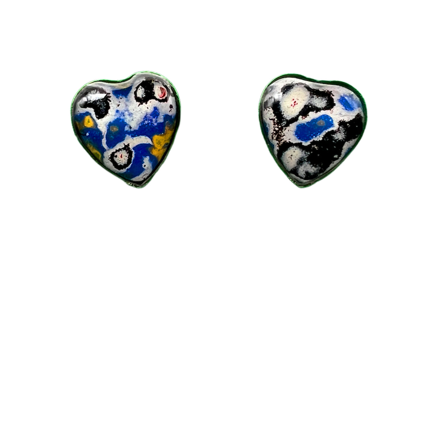 Heart Stud Earrings (10 mm)